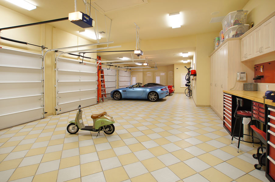 Garage: Air Conditioned Storage and Workshop